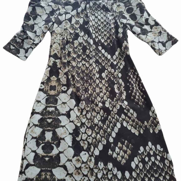 Jessica Simpson Mini Dress with Cowl Sleeves - Picture 9 of 13